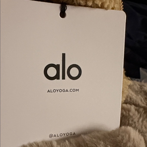 Alo Foxy Camel Sherpa Jacket NWT - Picture 5 of 12